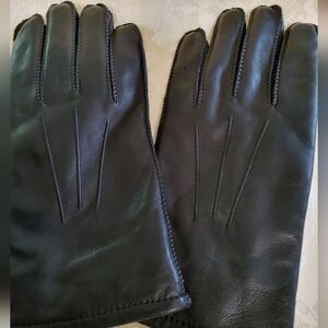 Wilson's Leather Black Gloves Size M